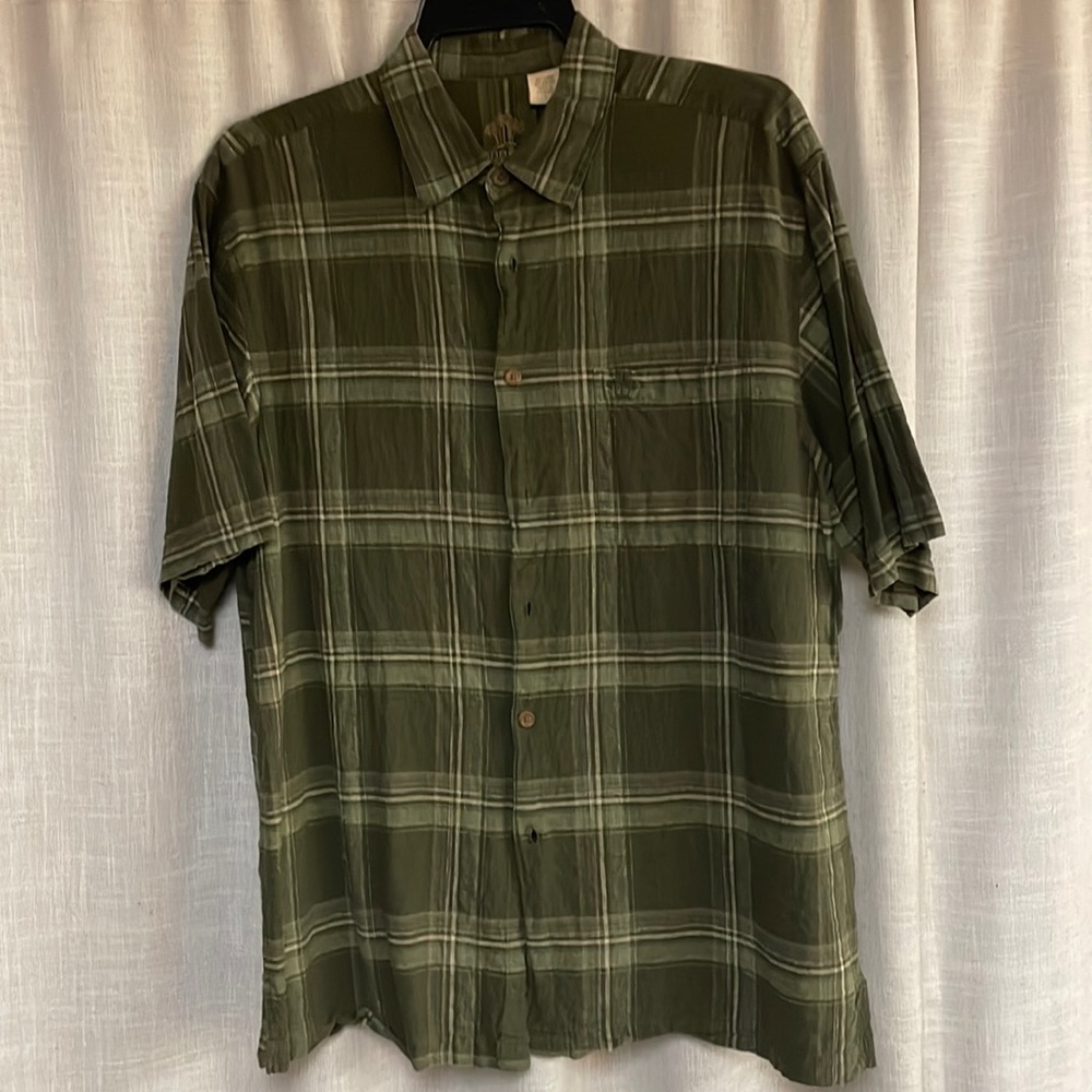 Short sleeve shirt